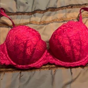 Victoria’s Secret lace bra size 34D